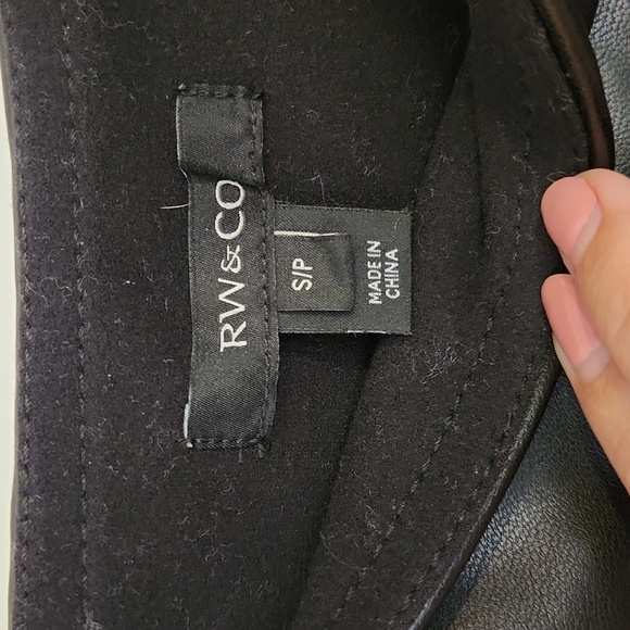 Black faux leather leggings - Picture 5 of 5